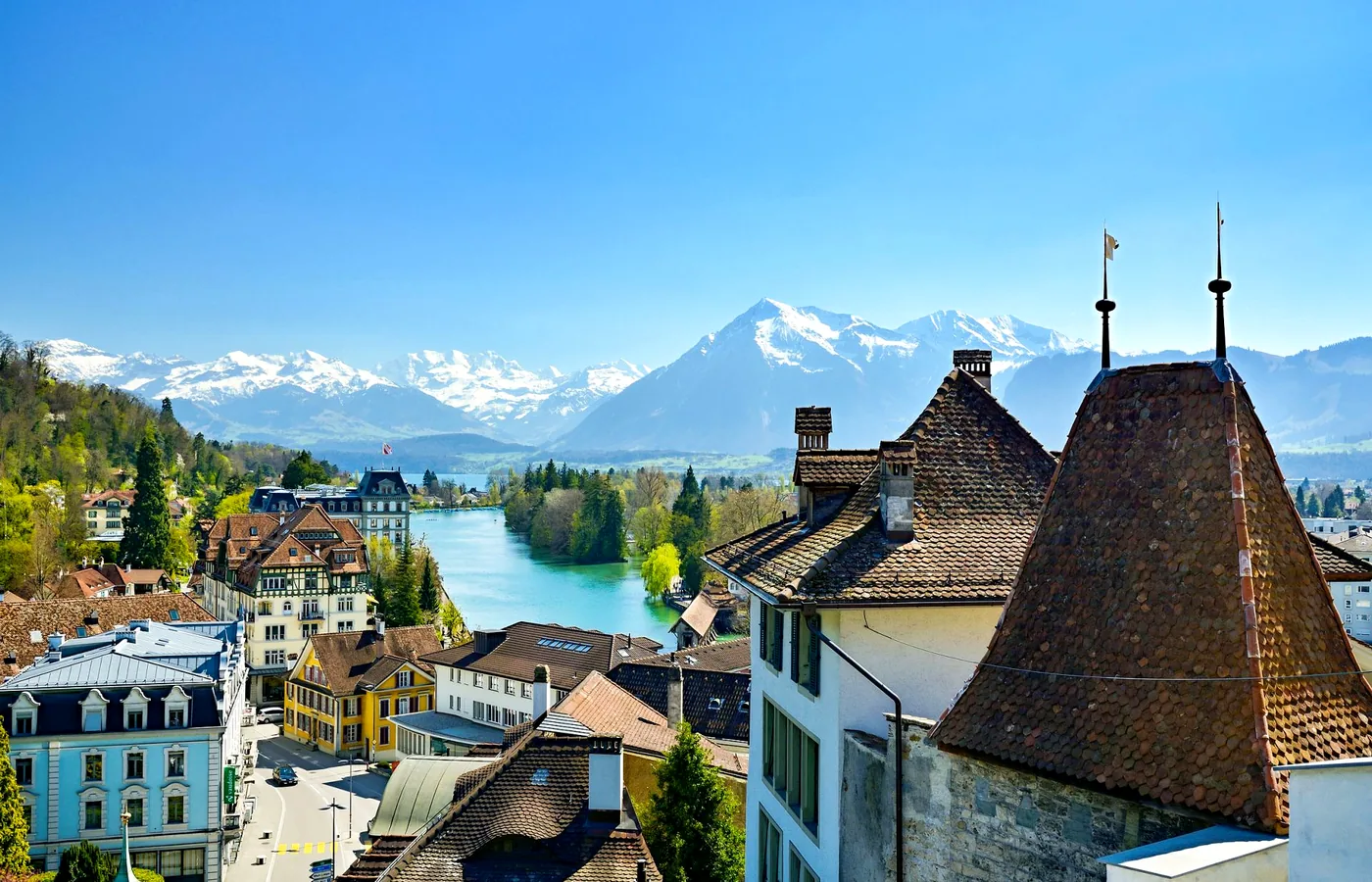 Altstadt Thun mit Alpenpanorama